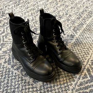 Almost New Size 7.5 Circus by Sam Edelman Combat Boots